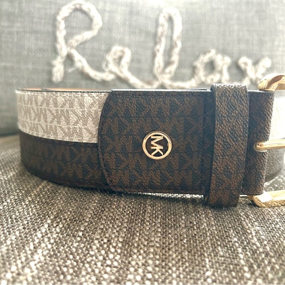 NEW authentic MK signature monogram belt - Picture 4 of 5